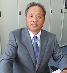 専務 小野勝の写真